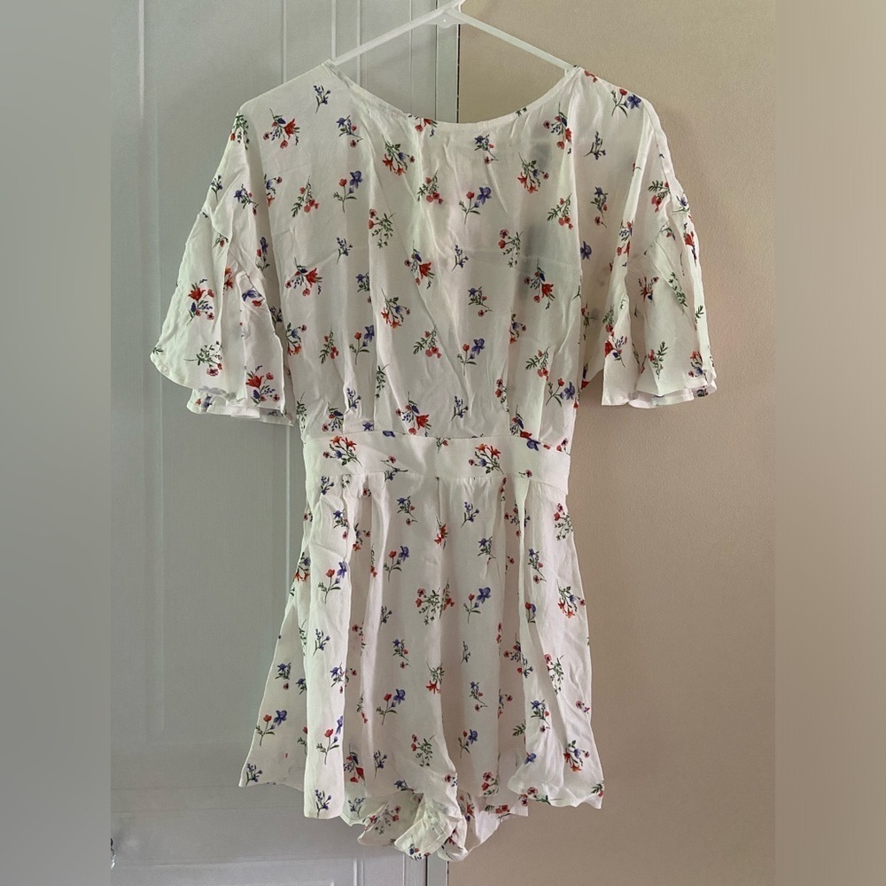 NWT Forever‎ 21 Romper floral dress-like Small